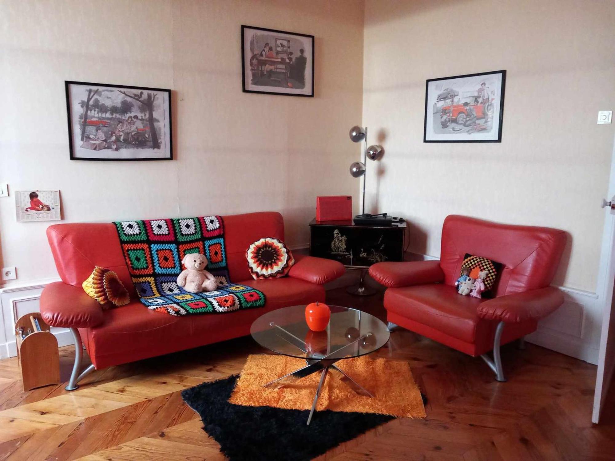 Apartmán Vintage ,La Capsule Temporelle Wifi Draps Parking Publique Gratuit Thiers Exteriér fotografie